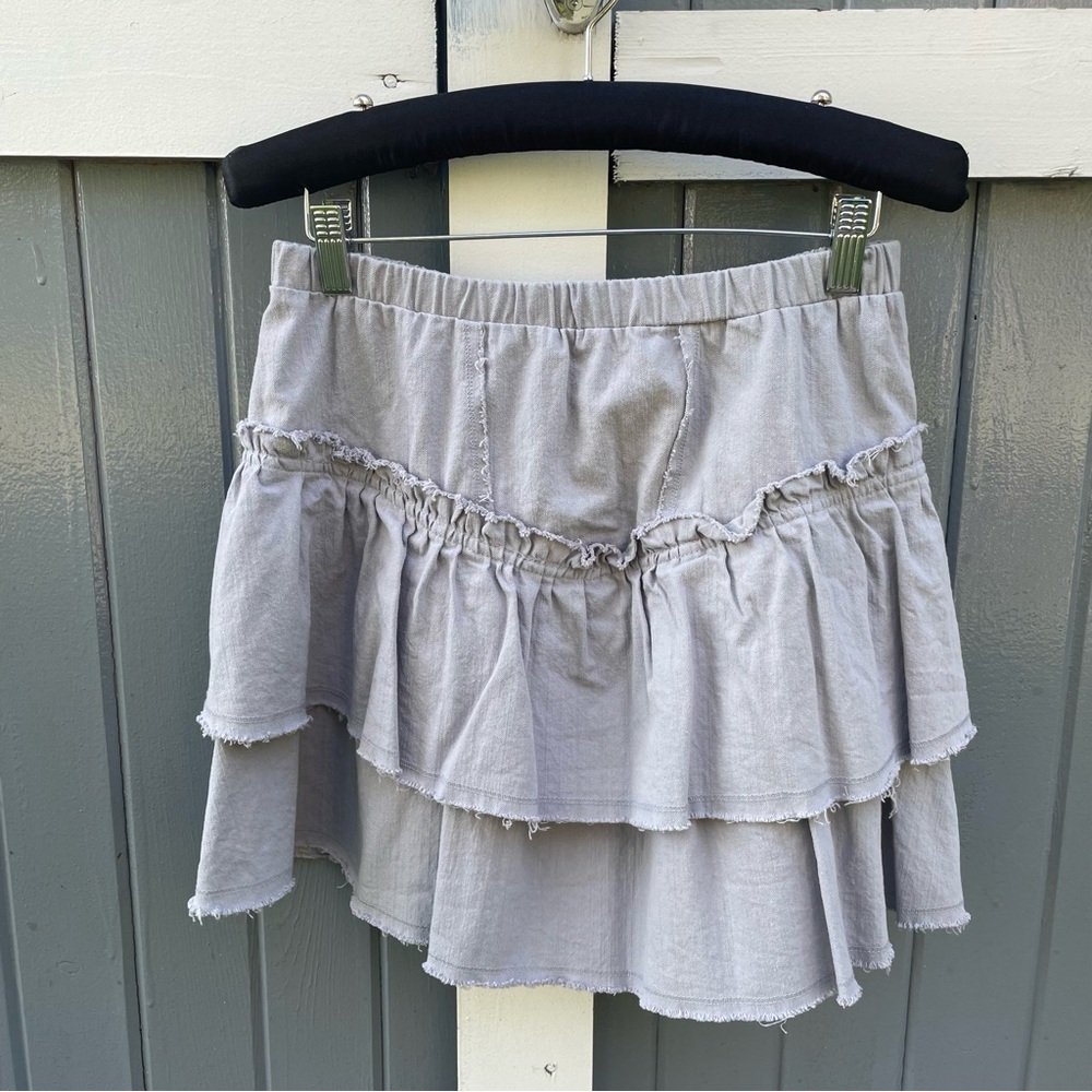 Kirious Los Angeles Gray‎ Tiered Mini Skirt